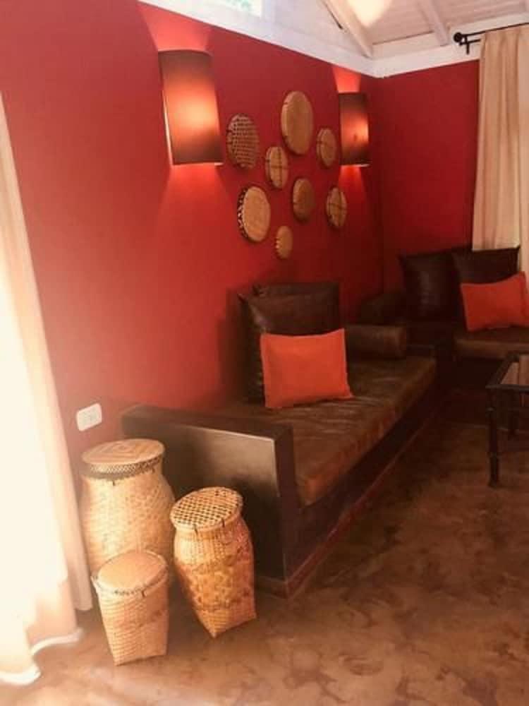 Raices Amambai Lodges Puerto Iguazú Esterno foto