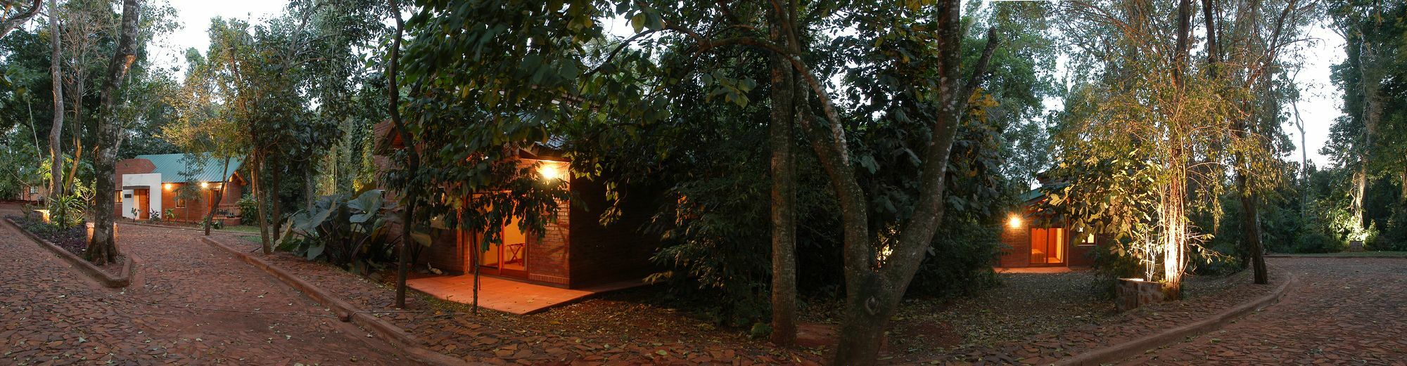Raices Amambai Lodges Puerto Iguazú Esterno foto